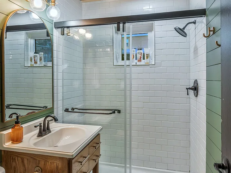 801 Hillview Hts — Photo 10