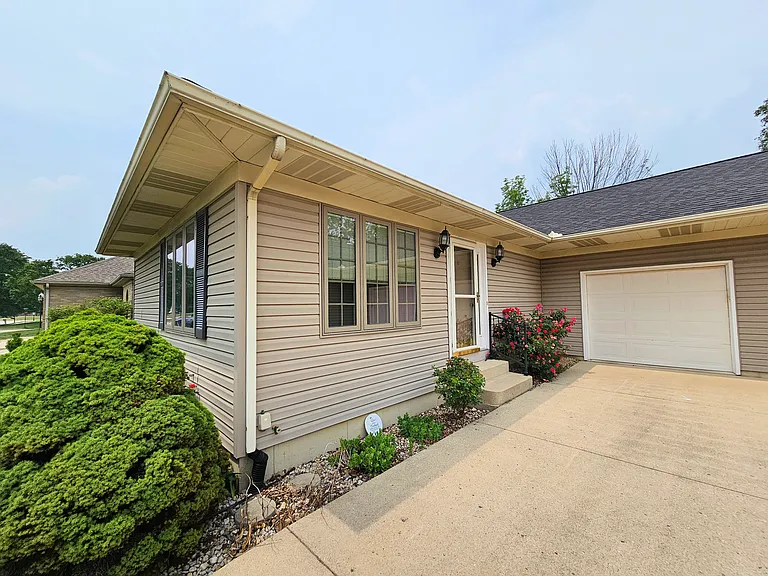 6 Melrose Pl — Photo 18