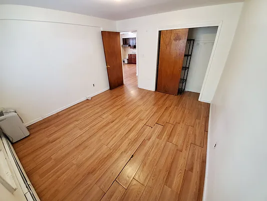Rented by Metro Garden Realty NYC | media 30