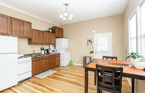 828 Camp St #A Photo 1 828 Camp St #A Photo 1