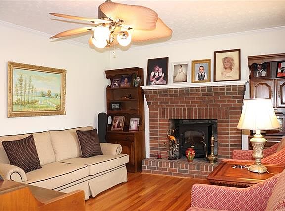 4th image of 111 Meadowview Pl