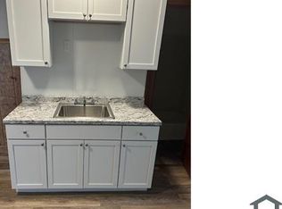 194 Grattan St #2R, Chicopee, MA 01020