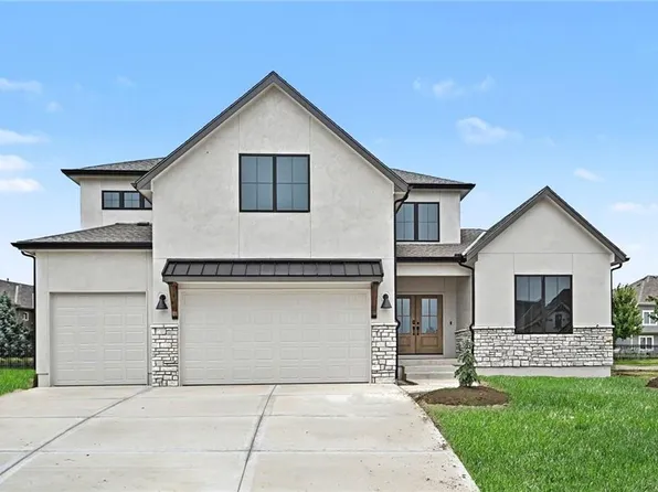3014 NE 102nd St, Kansas City, MO 64155