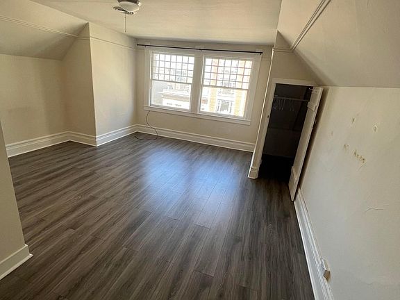 2nd image of 2141 Pacific Ave #5