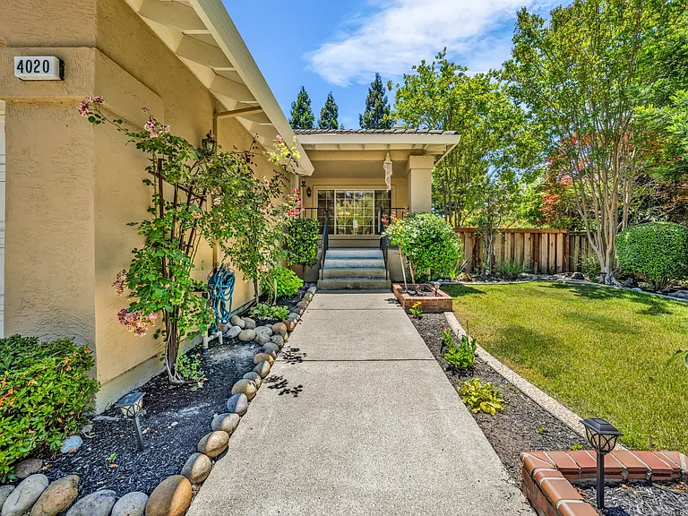 4020 Westminster Pl — Photo 2