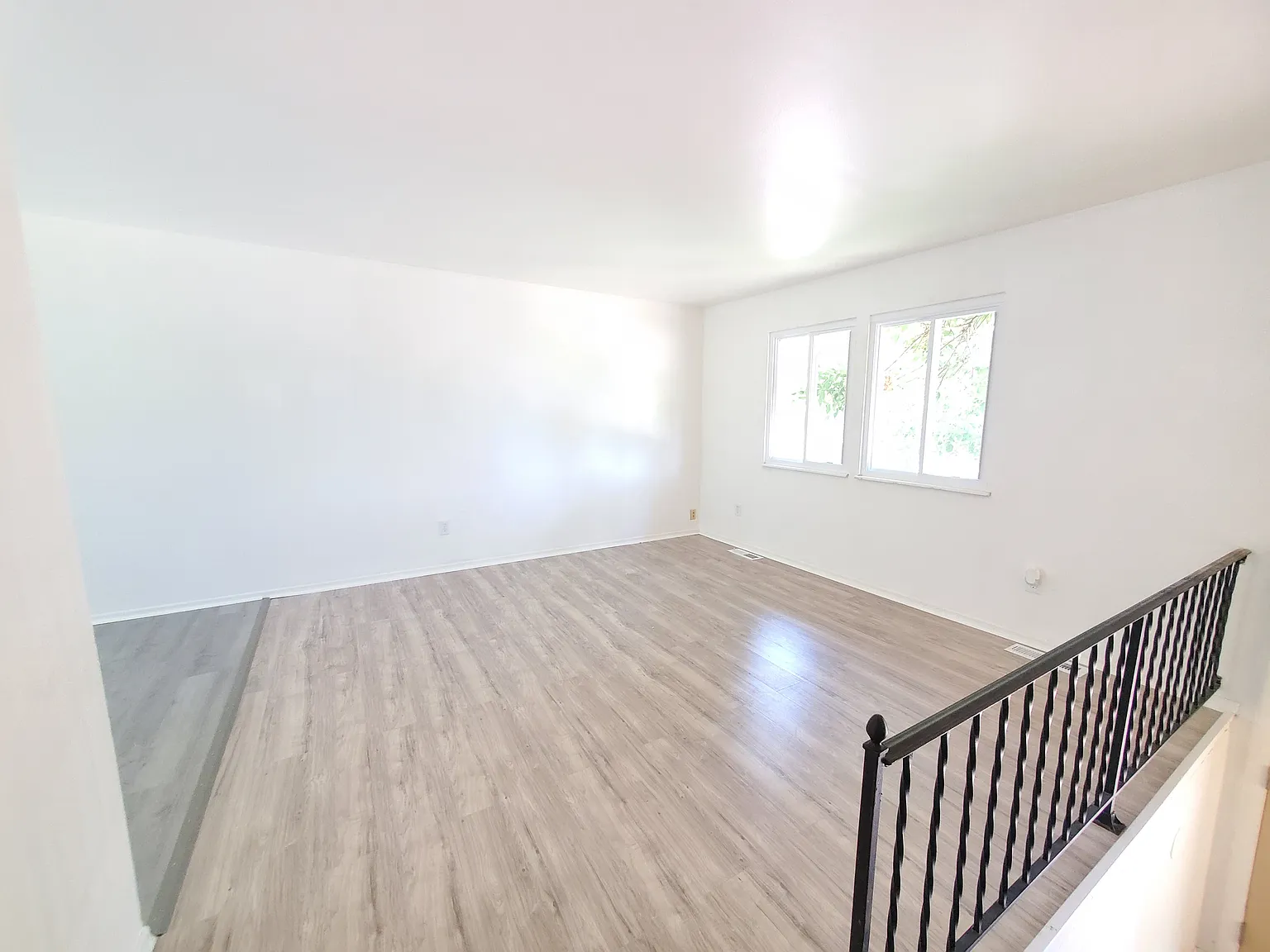 3 bed, 1061 sqft, $1,786 — Photo 4