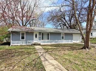 204 Flora Dr, Champaign, IL 61821