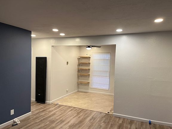 Large Living and dinning combo -recessed lighting