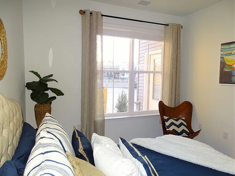 Park West Apartments — Photo 67