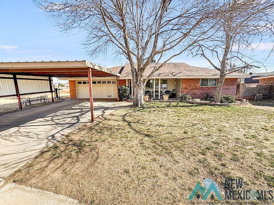 1st image of 627 E Taos St