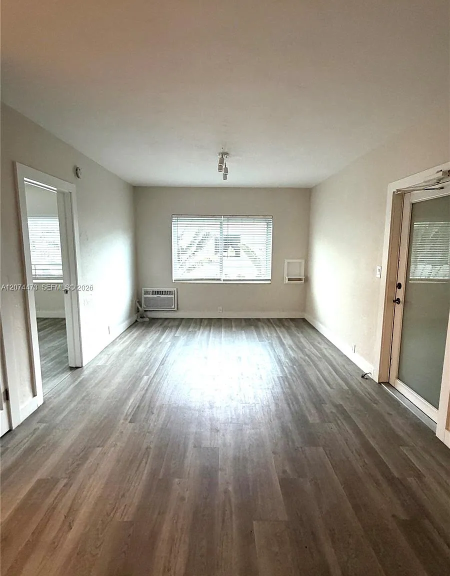 7400 Harding Ave — Photo 2