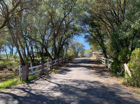 4989 Penon Blanco Rd, Coulterville, CA 95311