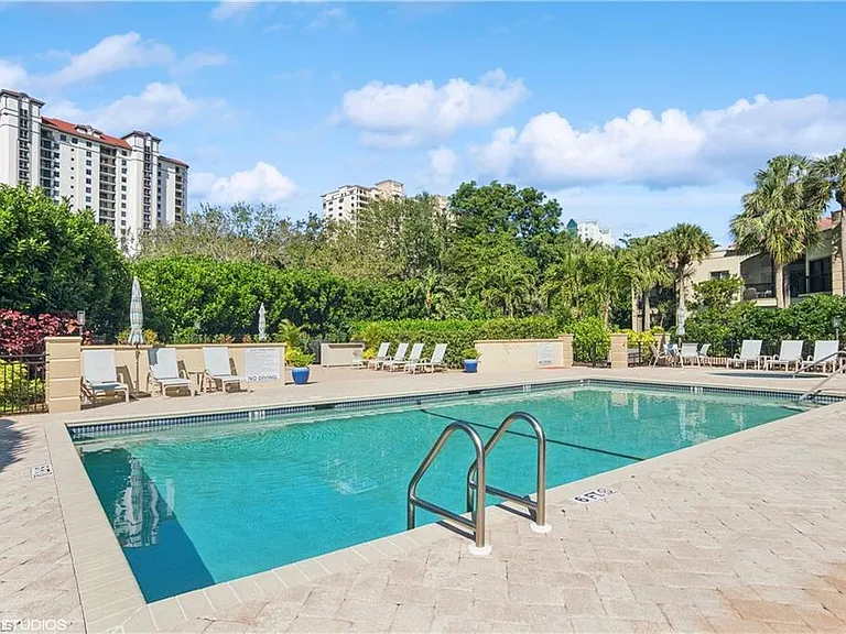 7048 Pelican Bay Blvd #C-105 — Photo 22