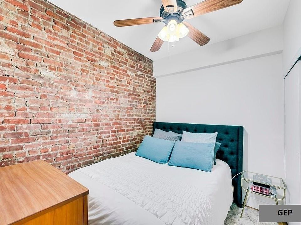 2nd image of 309 E 18th St APT 4B