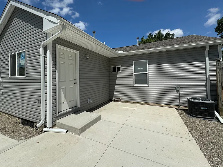 560 E Kalama Ave — Photo 4