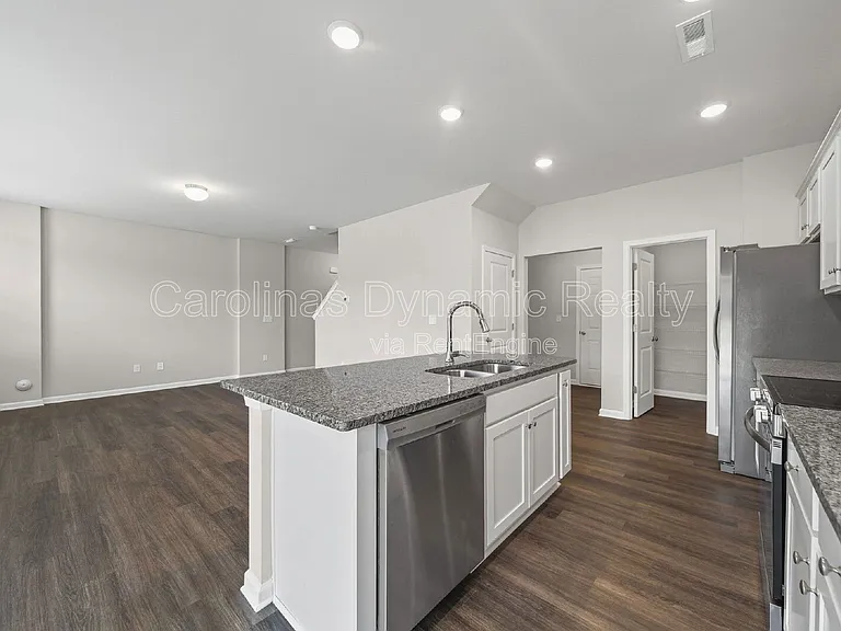 133 Pumice Dr — Photo 10