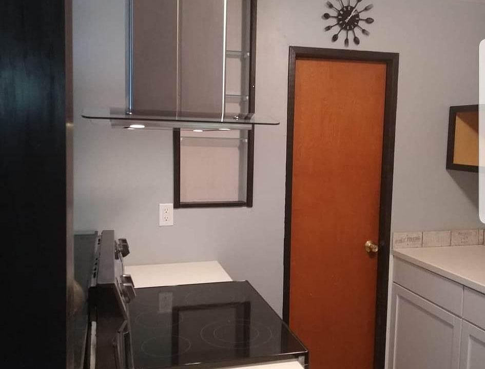 1st image of 241 E College St #B