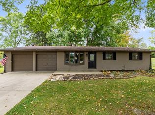 3930 Beechwood Dr, Bellbrook, OH 45305
