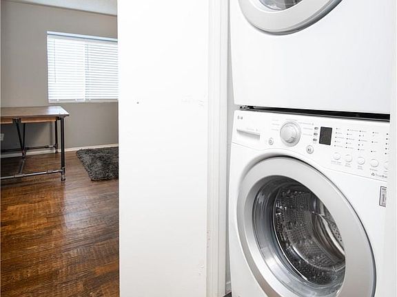 4th image of 4126 Avondale Ave APT C