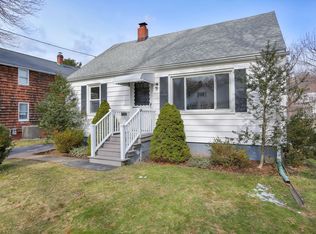 1658 Stratfield Rd, Fairfield, CT 06825