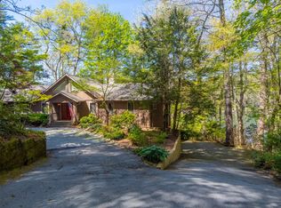 320 Club Dr, Sapphire, NC 28774