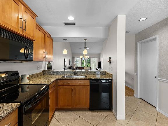 4th image of 410 CERROMAR CIRCLE S #242