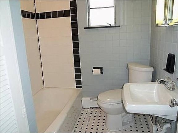 Upstairs Bath