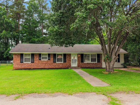 545 Hickory Ave., Johnsonville, SC 29555