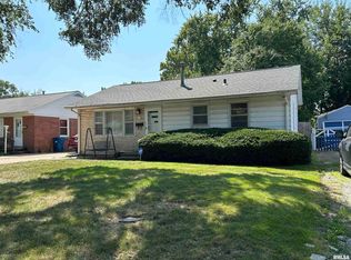 17 Midland Ct, Springfield, IL 62702