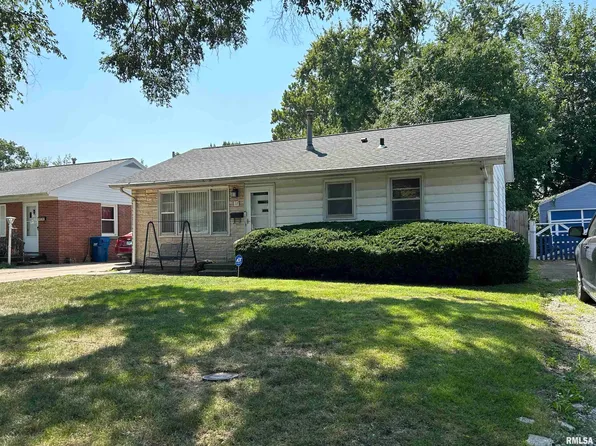 17 Midland Ct, Springfield, IL 62702