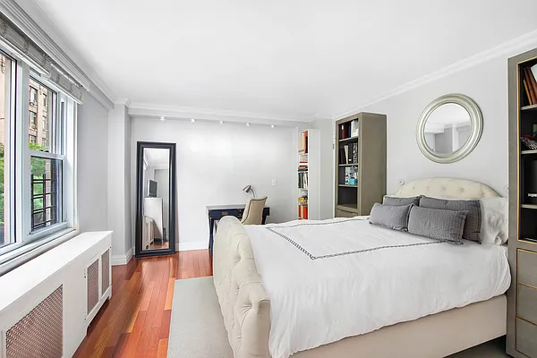 Sold by Compass | media 6