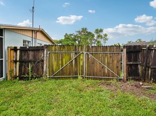 972 Balfrey Dr S, West Palm Beach, FL 33413