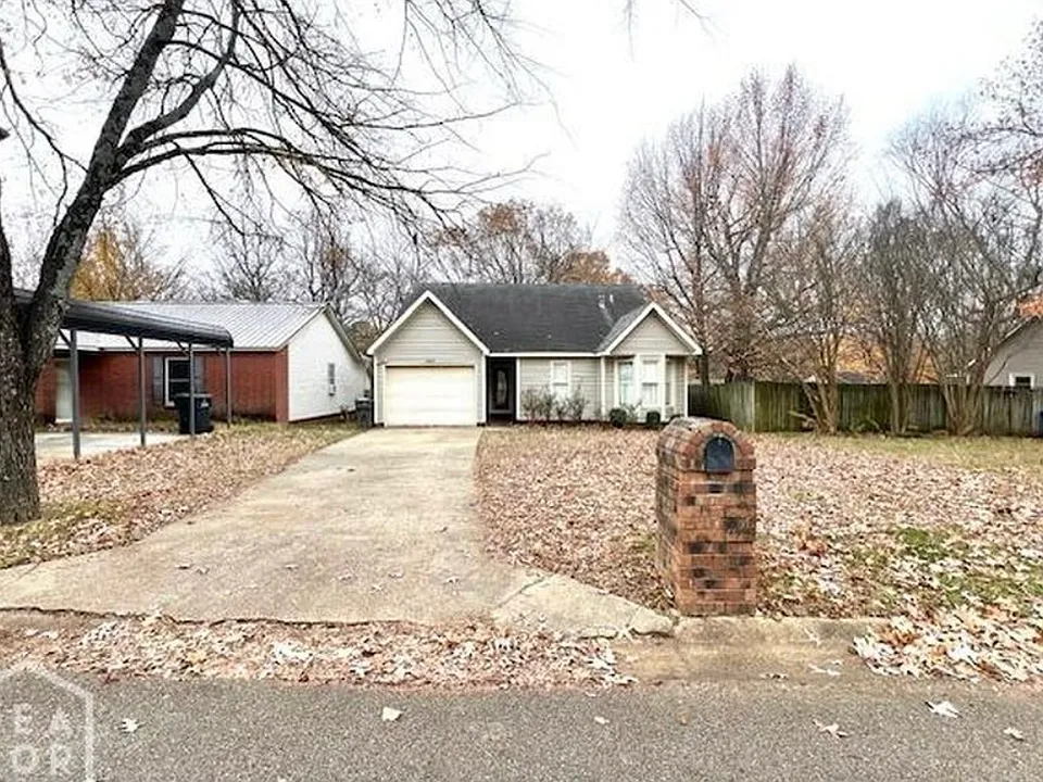 2023 Tanglewood Dr