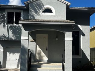 9818 NW 2nd Ct, Plantation, FL 33324