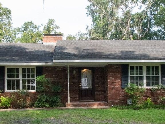 4th image of 808 Devon Dr