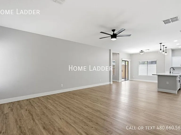 2576 W Preserve Way — Photo 3