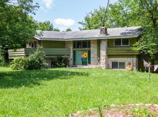 2335 Hall Rd, Hartford, WI 53027