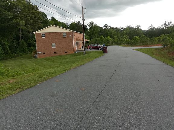 2nd image of 4347 Duncan Dr APT 1