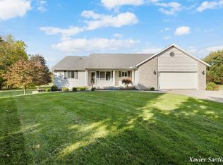 10050 Southridge Dr SE, Caledonia, MI 49316