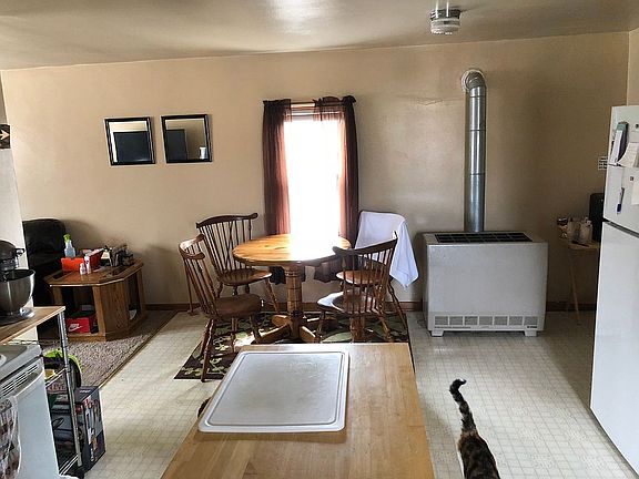 4th image of 354 Zimmerman St
