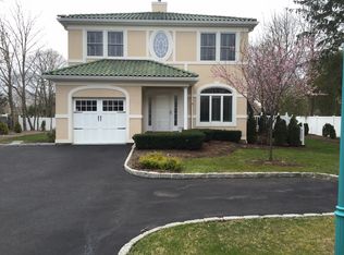 7 Villa Prom, Bay Shore, NY 11706