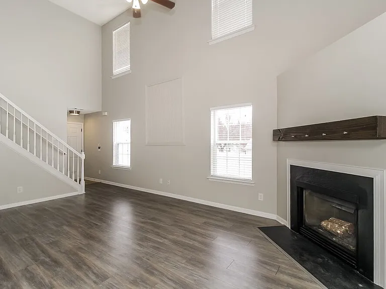 118 Nacoochee Way — Photo 6
