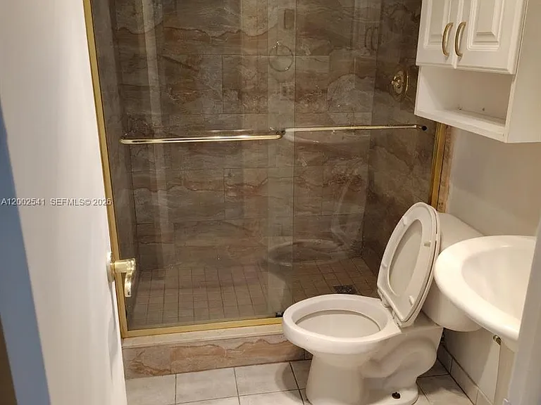 200 NE 12th Ave #1C — Photo 13