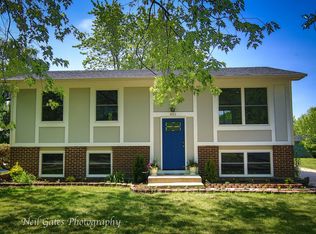 831 Tamms Ln, Bolingbrook, IL 60440