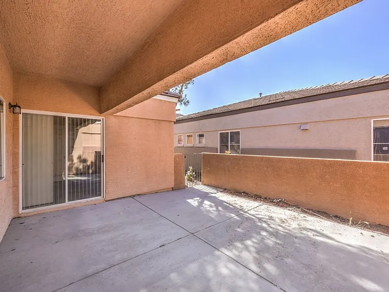10540 Allthorn Ave — Photo 28
