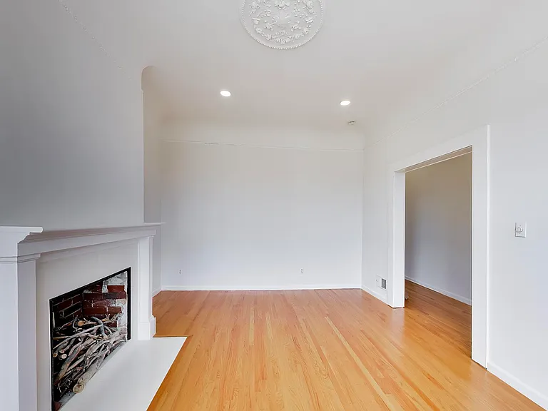 3740 22nd St — Photo 2