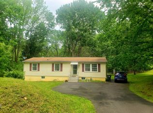 118 Stag Ct, Bushkill, PA 18324