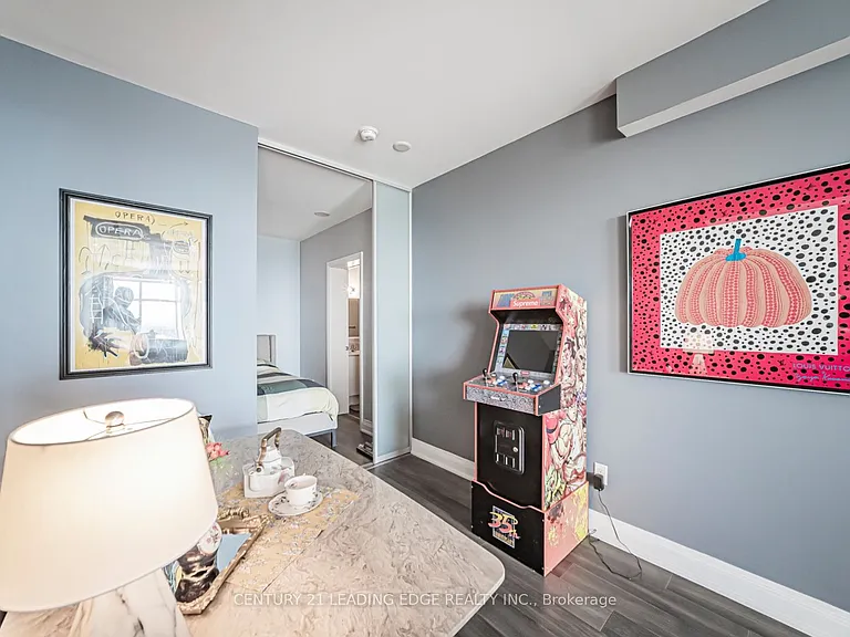 2191 Yonge St #5104 — Photo 40