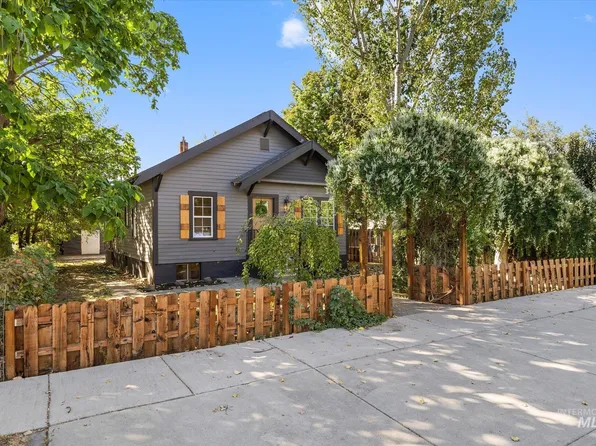 611 E 2nd St, Emmett, ID 83617