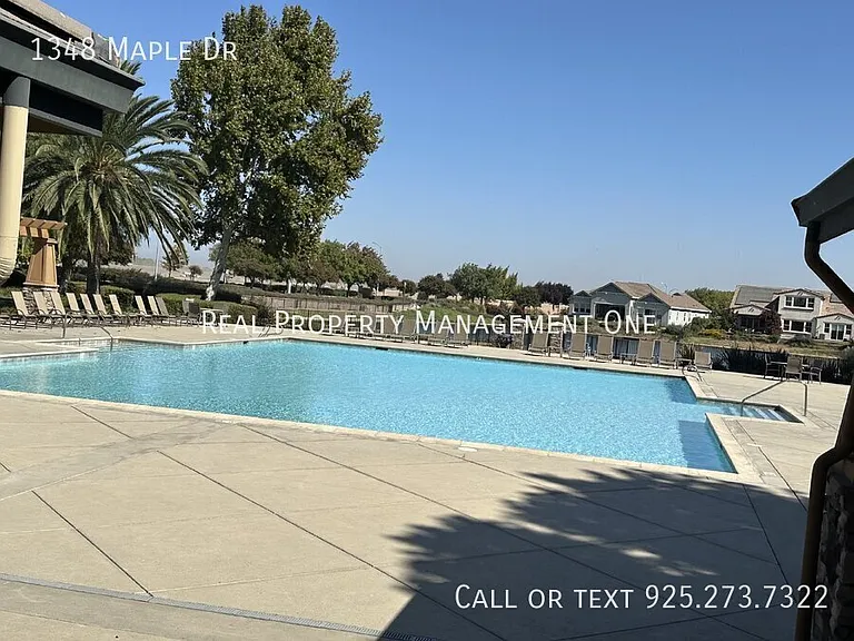 1348 Maple Dr — Photo 29